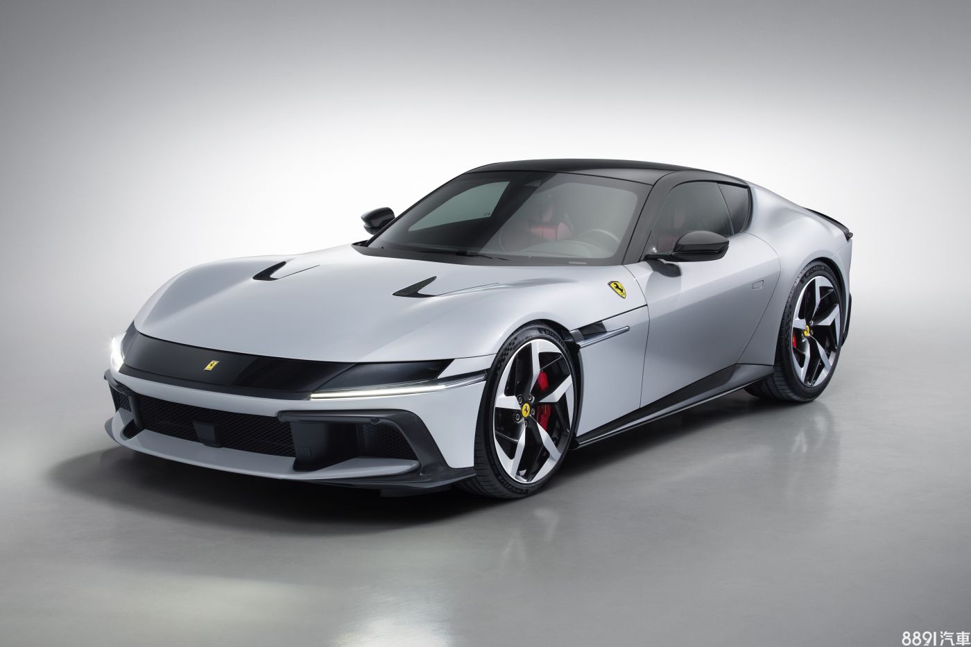 Ferrari 12Cilindri发表！融入复古元素的V12旗舰