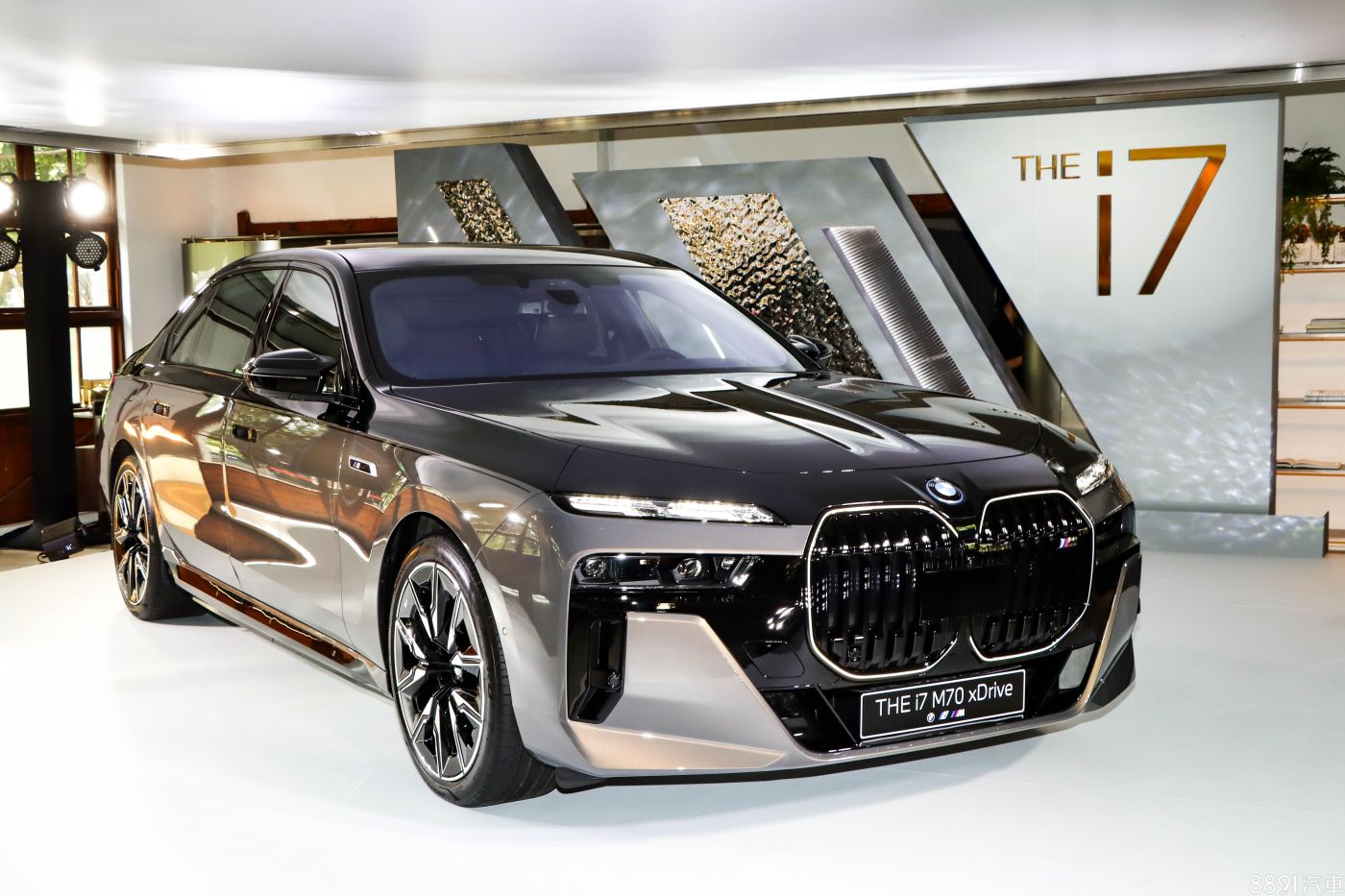 BMW i7 M70正式在台上市！要价888万「最顶大7」