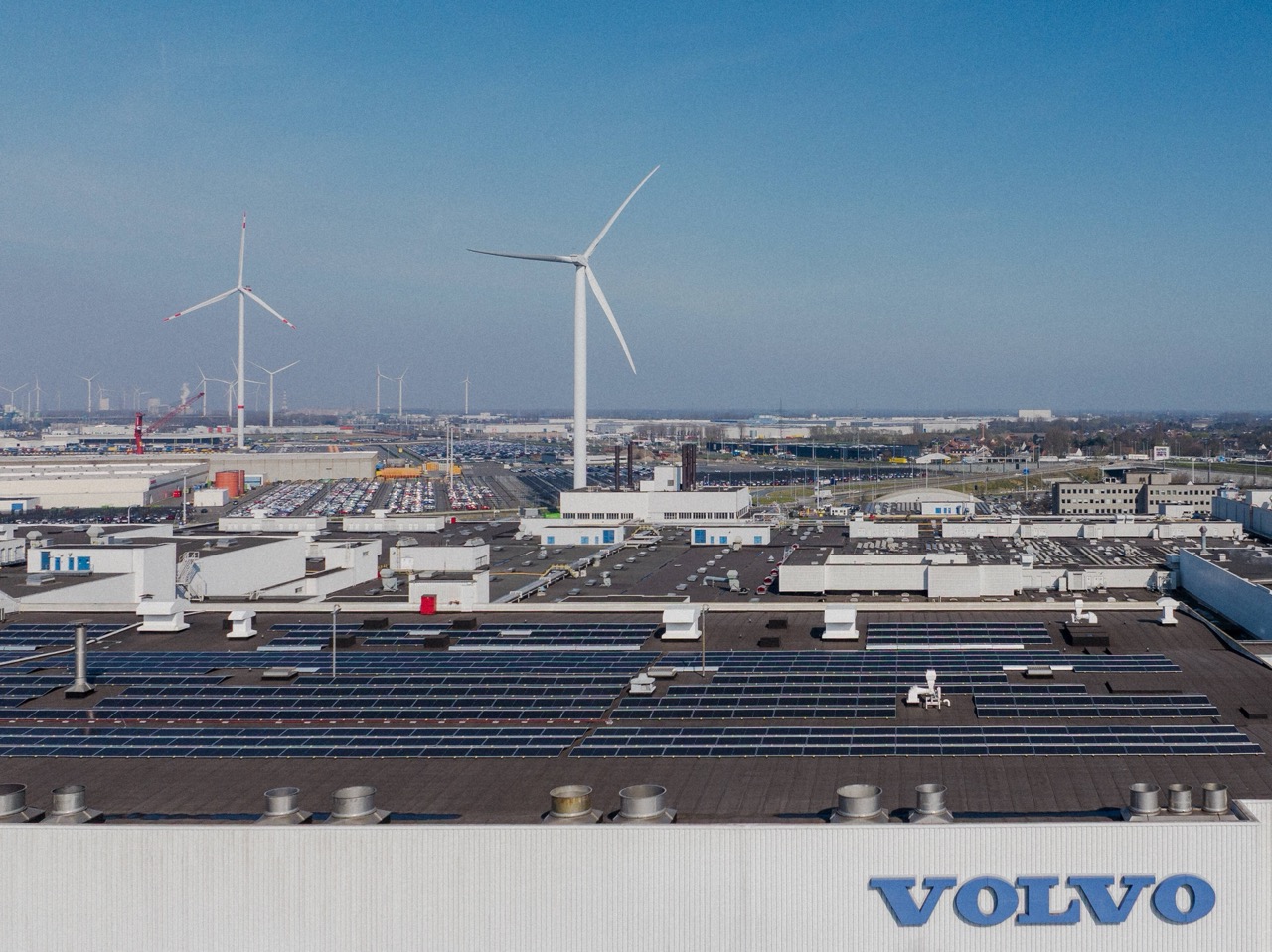 大风大浪中稳住阵脚！Volvo Cars 推